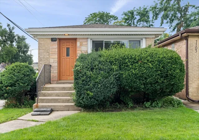 Photo 1 of Single family home for sale at 7101 W Devon Ave, Chicago, IL 60631 | MLS# 12752609 | Listing updated on 2026-09-14