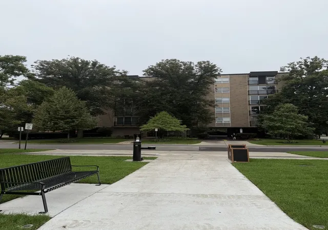 Photo 1 of Condo for sale at 424 Park Ave #402, River Forest, IL 60305 | MLS# 12752644 | Listing updated on 2026-10-05