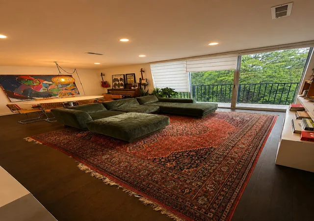 Photo 3 of Condo for sale at 424 Park Ave #402, River Forest, IL 60305 | MLS# 12752644 | Listing updated on 2026-10-05