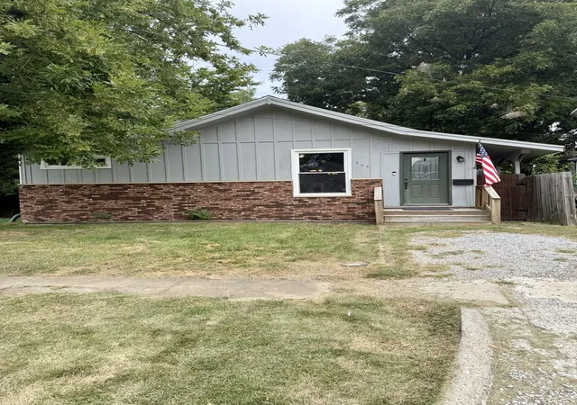 Photo 1 of Single family home for sale at 205 W 6th Street, Benton, IL 62812 | MLS# 12752645 | Listing updated on 2026-09-12