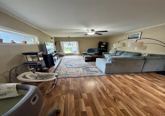 Photo 2 of Single family home for sale at 205 W 6th Street, Benton, IL 62812 | MLS# 12752645 | Listing updated on 2026-09-12