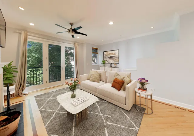 Listing Photo 4 - Condo for sale in building located at 1133 N Mozart St, Chicago, IL 60622 - Unit #2