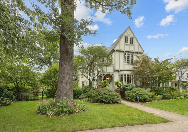 Photo 1 of Single family home for sale at 2423 Harrison St, Evanston, IL 60201 | MLS# 12752659 | Listing updated on 2026-10-22