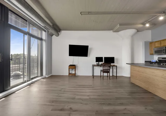 Photo 4 of Condo for sale at 1525 S Sangamon St #315P, Chicago, IL 60608 | MLS# 12752664 | Listing updated on 2026-09-23