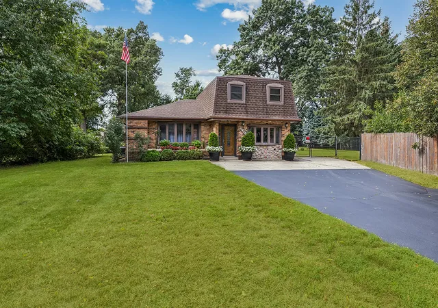 Single family home for sale at 11420 S Mather Ave, Alsip, IL 60803 | MLS# 12752674