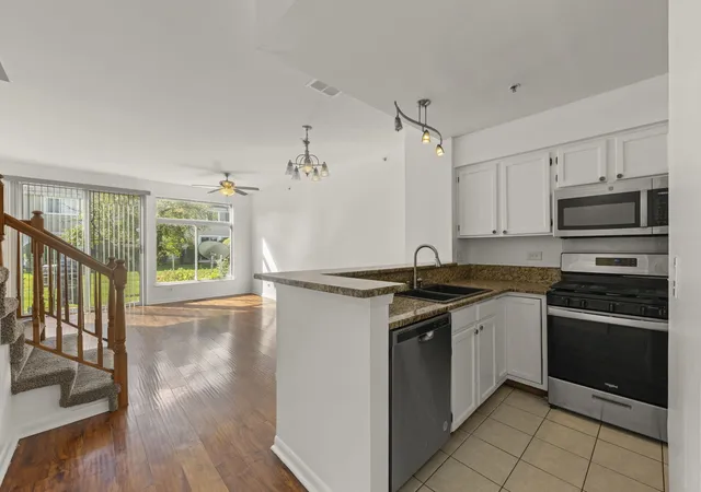 Photo 4 of Townhouse for sale at 1165 E Cambria Ln S, Lombard, IL 60148 | MLS# 12752682 | Listing updated on 2026-09-27