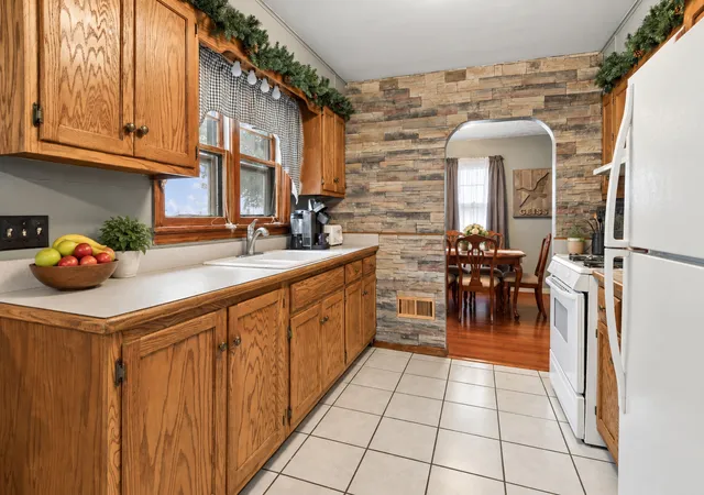 Photo 4 of Single family home for sale at 950 US Hwy 52, Minooka, IL 60447 | MLS# 12752689 | Listing updated on 2026-09-12