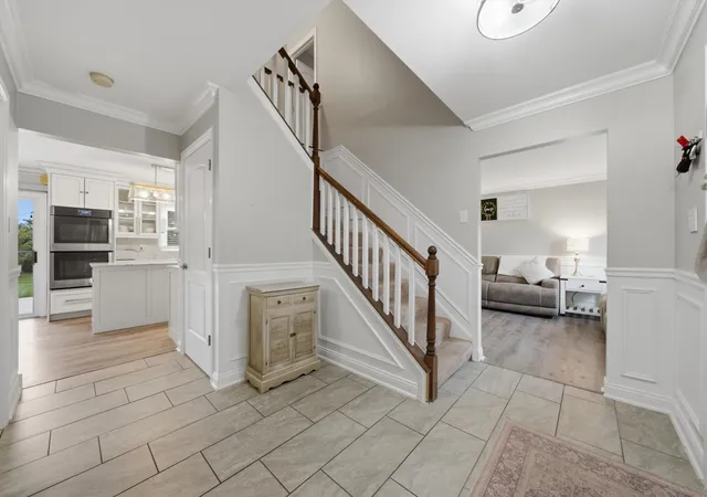 Photo 3 of Single family home for sale at 14101 E Laramie Ct, Crestwood, IL 60418 | MLS# 12752694 | Listing updated on 2026-09-14