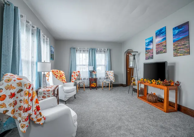 Photo 2 of Single family home for sale at 2125 Grove St, Davenport, IA 52804 | MLS# 12752695 | Listing updated on 2026-10-20