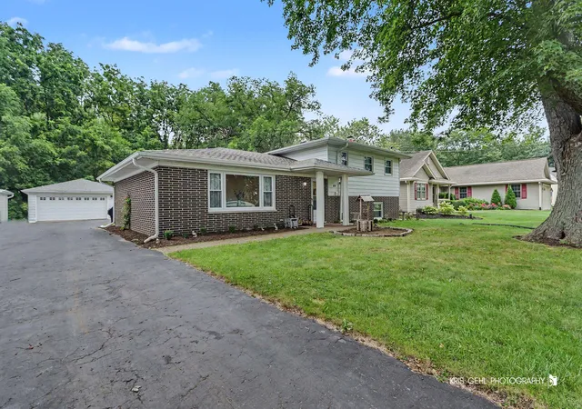 Single family home for sale at 44 N Lake Ave, Third Lake, IL 60030 | MLS# 12752698