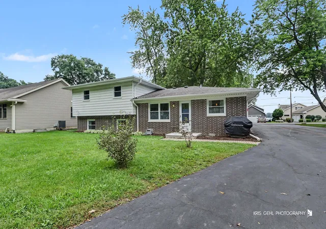 Photo 29 of Single family home for sale at 44 N Lake Ave, Third Lake, IL 60030 | MLS# 12752698 | Listing updated on 2026-09-13