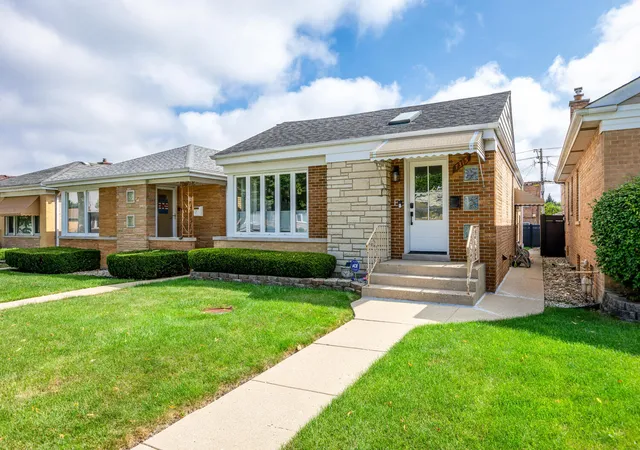 Photo 1 of Single family home for sale at 7315 N Oconto Ave, Chicago, IL 60631 | MLS# 12752703 | Listing updated on 2026-09-12
