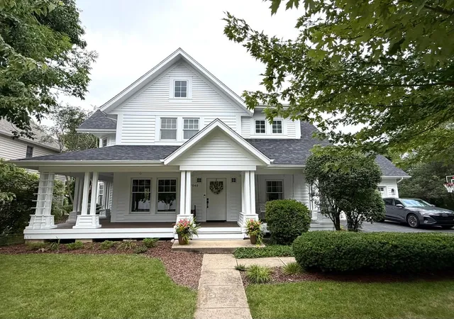 Photo 1 of Single family home for sale at 40w040 W Carl Sandburg Rd, St. Charles, IL 60175 | MLS# 12752713 | Listing updated on 2026-09-12