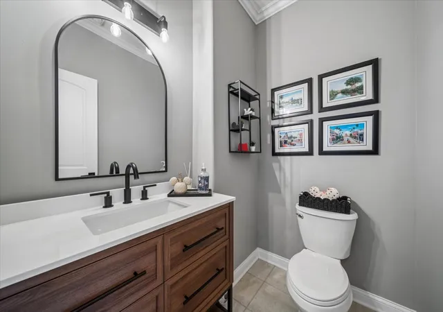 Photo 4 of Single family home for sale at 6829 W 64th Place, Chicago, IL 60638 | MLS# 12752714 | Listing updated on 2026-09-25