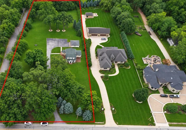 Photo 2 of Single family home for sale at 10211 5th Ave Cut Off, Countryside, IL 60525 | MLS# 12752723 | Listing updated on 2026-09-23