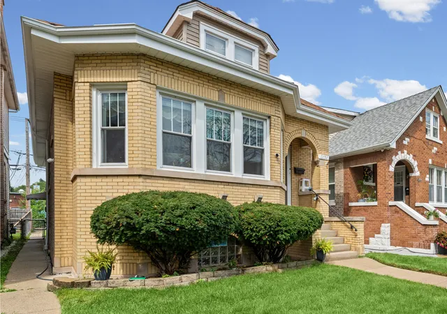 Photo 2 of Single family home for sale at 3132 N Luna Ave, Chicago, IL 60641 | MLS# 12752731 | Listing updated on 2026-09-14