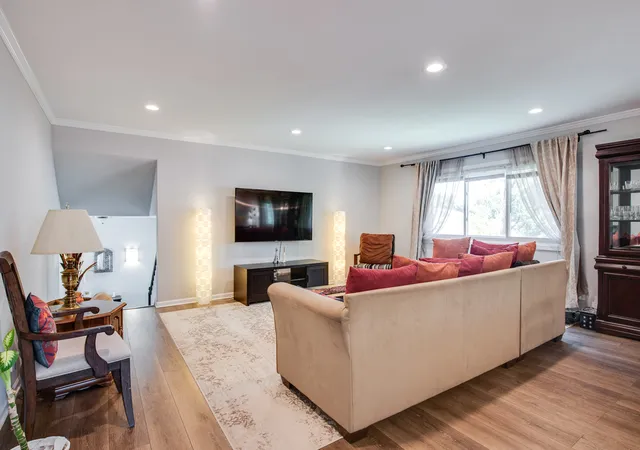 Photo 3 of Single family home for sale at 412 Nassau Ave, Bolingbrook, IL 60440 | MLS# 12752736 | Listing updated on 2026-10-04