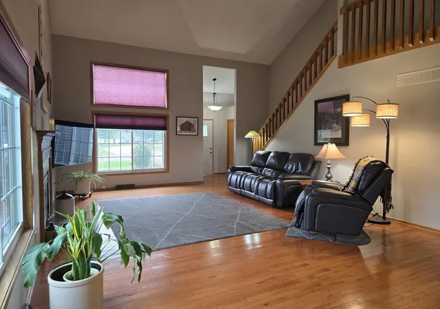 Photo 4 of Single family home for sale at 4996 Zenith Pkwy, Machesney Park, IL 61115 | MLS# 12752738 | Listing updated on 2026-09-23