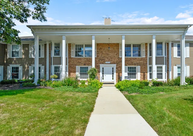 Condo for sale at 1105 Spring Garden Cir #5, Naperville, IL 60563 | MLS# 12752744