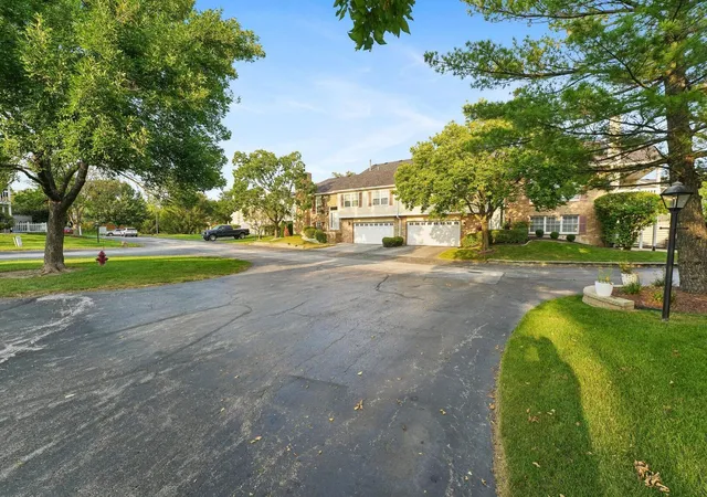 Photo 23 of Townhouse for sale at 9957 N Cambridge Dr #D, Mokena, IL 60448 | MLS# 12752769 | Listing updated on 2026-09-12