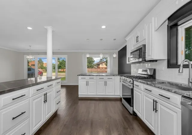 Photo 3 of Multi family home for sale at 19232 Kedzie Ave, Flossmoor, IL 60422 | MLS# 12752770 | Listing updated on 2026-09-13