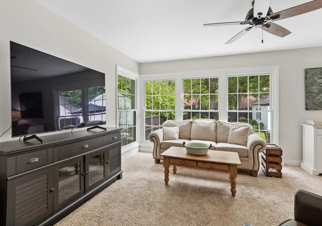 Photo 3 of Single family home for sale at 130 Ingleside Ave, Aurora, IL 60506 | MLS# 12752776 | Listing updated on 2026-09-15