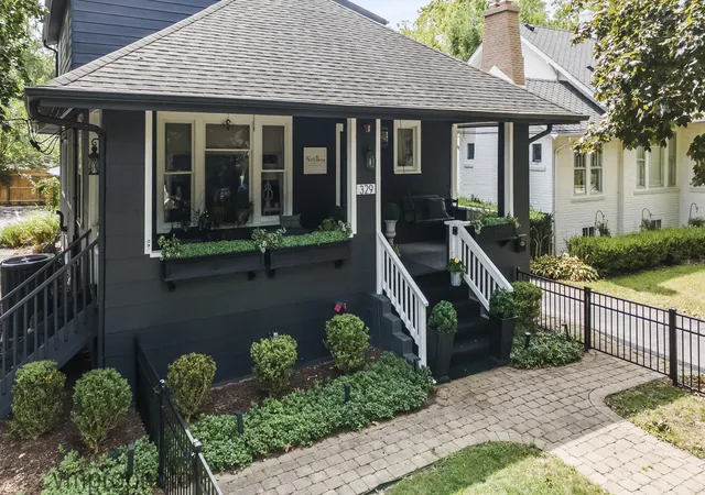 Photo 2 of Single family home for sale at 329 W Main St, Barrington, IL 60010 | MLS# 12752777 | Listing updated on 2026-10-06
