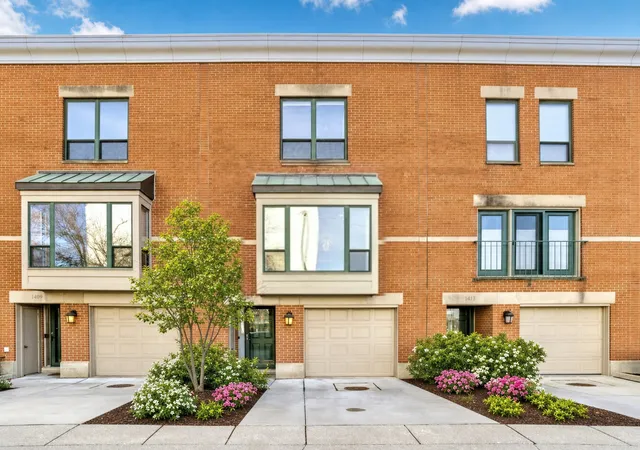 Photo 1 of Townhouse for sale at 1411 W Harrison St, Chicago, IL 60607 | MLS# 12752791 | Listing updated on 2026-09-14