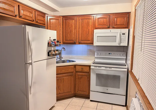 Photo 3 of Condo for sale at 2330 N Harlem Ave #1E, Elmwood Park, IL 60707 | MLS# 12752804 | Listing updated on 2026-09-21