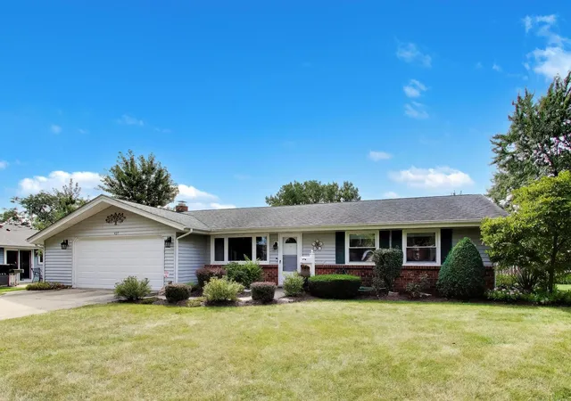 Photo 1 of Single family home for sale at 427 Kent Ct, Schaumburg, IL 60193 | MLS# 12752808 | Listing updated on 2026-09-23