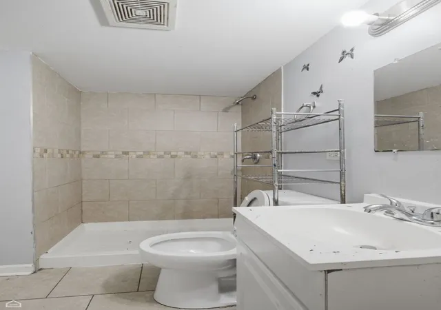 Photo 4 of Single family home for sale at 3401 Seine Ct, Hazel Crest, IL 60429 | MLS# 12752809 | Listing updated on 2026-09-13