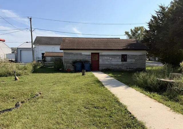 Photo 3 of Sale Pending at 115 W James St, Dwight, IL 60420 | MLS# 12752812 | Listing updated on 2026-10-28