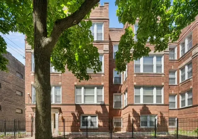 Photo 2 of Condo for sale at 6710 S Ridgeland Ave #2B, Chicago, IL 60649 | MLS# 12752815 | Listing updated on 2026-09-13