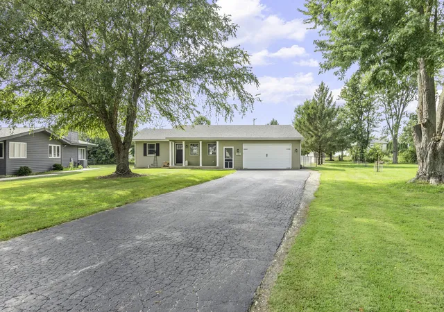 Single family home for sale at 150 Holiday Dr, Somonauk, IL 60552 | MLS# 12752819