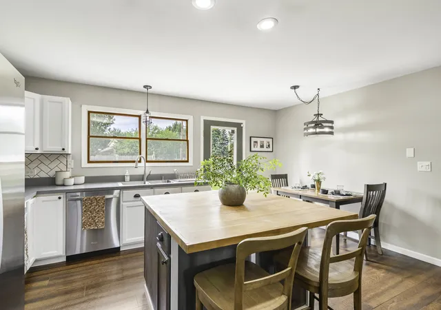 Photo 4 of Single family home for sale at 150 Holiday Dr, Somonauk, IL 60552 | MLS# 12752819 | Listing updated on 2026-09-14