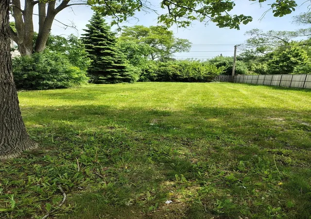 Photo 1 of Land for sale at 1433 N Northwest Hwy, Park Ridge, IL 60068 | MLS# 12752822 | Listing updated on 2026-09-18