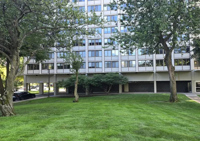 Photo 3 of Condo for sale at 4800 S Lake Park Ave #206, Chicago, IL 60615 | MLS# 12752829 | Listing updated on 2026-09-16