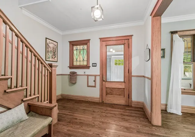 Photo 3 of Single family home for sale at 815 S Harvey Ave, Oak Park, IL 60304 | MLS# 12752830 | Listing updated on 2026-09-14