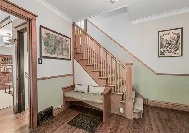 Photo 4 of Single family home for sale at 815 S Harvey Ave, Oak Park, IL 60304 | MLS# 12752830 | Listing updated on 2026-09-14