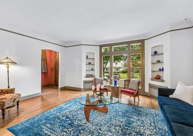 Photo 3 of Single family home for sale at 1225 N Grove Ave, Oak Park, IL 60302 | MLS# 12752834 | Listing updated on 2026-09-30