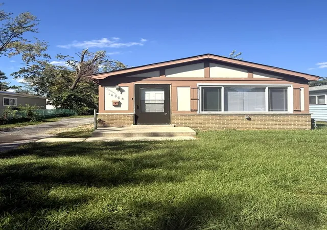 Photo 3 of Single family home for sale at 16906 Orchard Ridge Ave, Hazel Crest, IL 60429 | MLS# 12752848 | Listing updated on 2026-10-03