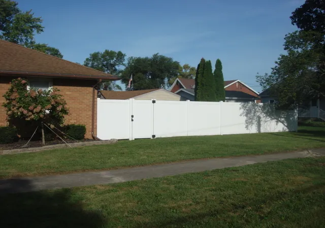 Photo 2 of Single family home for sale at 1004 Holcomb St, Streator, IL 61364 | MLS# 12752859 | Listing updated on 2026-09-14