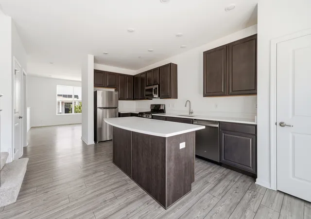 Photo 3 of Townhouse for sale at 1039 Atterberg Rd, South Elgin, IL 60177 | MLS# 12752868 | Listing updated on 2026-09-20