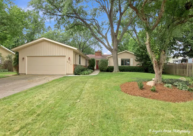Photo 2 of Single family home for sale at 411 N Shepherd Hl Ln, Mc Henry, IL 60050 | MLS# 12752890 | Listing updated on 2026-09-16