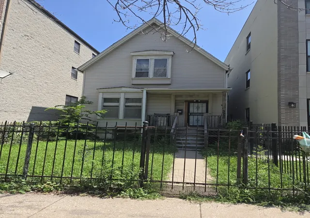 Photo 1 of Single family home for sale at 3935 S Indiana Ave, Chicago, IL 60653 | MLS# 12752894 | Listing updated on 2026-09-16