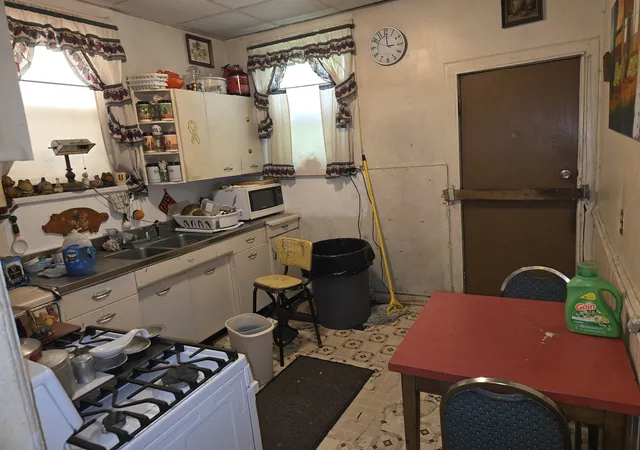 Photo 3 of Single family home for sale at 3935 S Indiana Ave, Chicago, IL 60653 | MLS# 12752894 | Listing updated on 2026-09-16