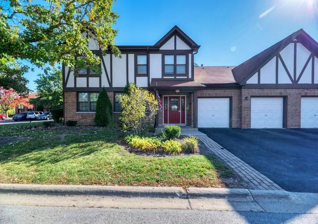 Photo 1 of Townhouse for sale at 216 Stoneybrook Ln #2D, Bloomingdale, IL 60108 | MLS# 12752924 | Listing updated on 2026-10-21