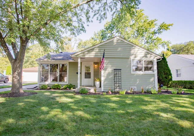Photo 1 of Single family home for sale at 2106 Grouse Ln, Rolling Meadows, IL 60008 | MLS# 12752938 | Listing updated on 2026-10-08