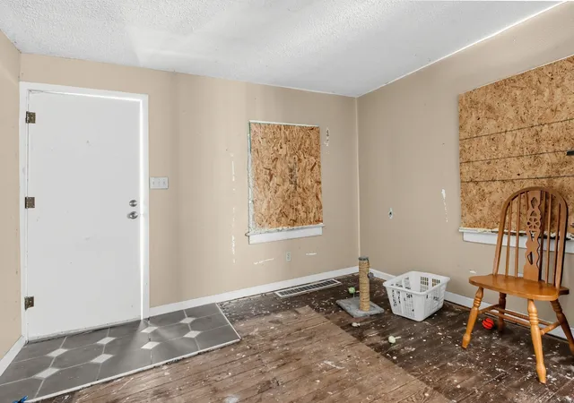 Photo 3 of Single family home for sale at 306 S Maple St, Brighton, IL 62012 | MLS# 12752941 | Listing updated on 2026-09-13