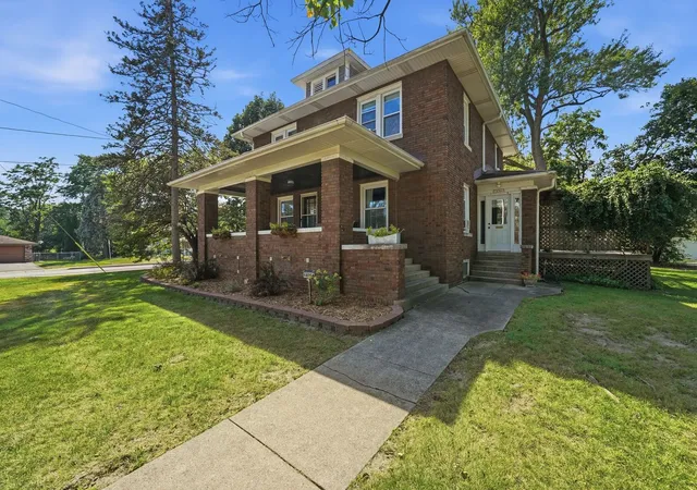Single family home for sale at 18264 Riegel Rd, Homewood, IL 60430 | MLS# 12752947